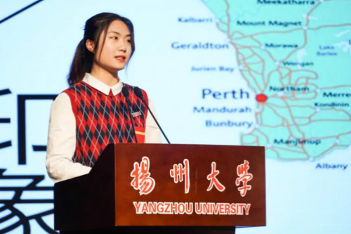 江苏大学生海外文化交流项目原创作品评比颁奖暨“青春看世界”海外文化交流分享会在我校举行2_meitu_3.jpg